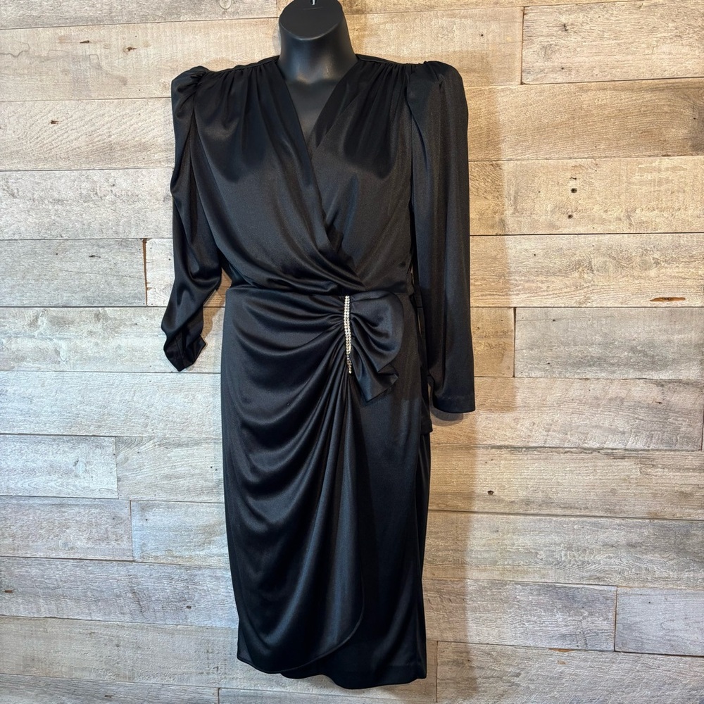 🇨🇦 Vintage Joseph Ribkoff women’s black wrap style dress in size 11